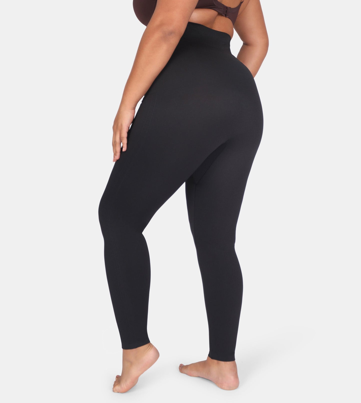 High-Waisted-Shaping-Leggings-Black-Lifestyle